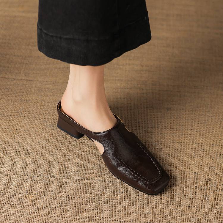 Prudence | Chain-Detail Backless Loafer Mules